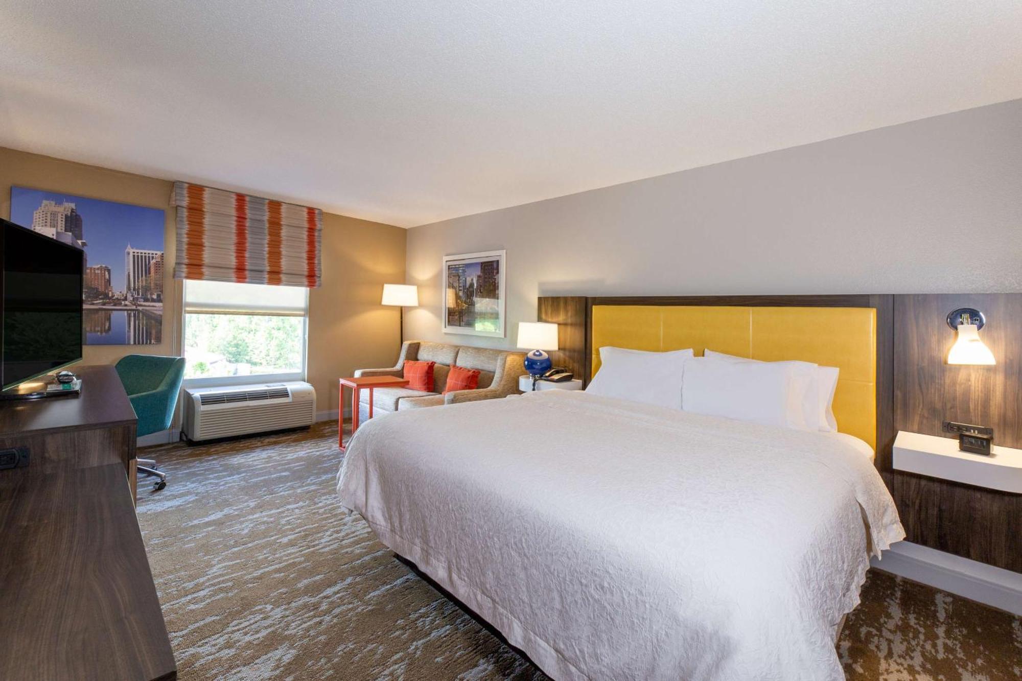 Hampton Inn & Suites Raleigh Cary Lenovo Center Exterior foto