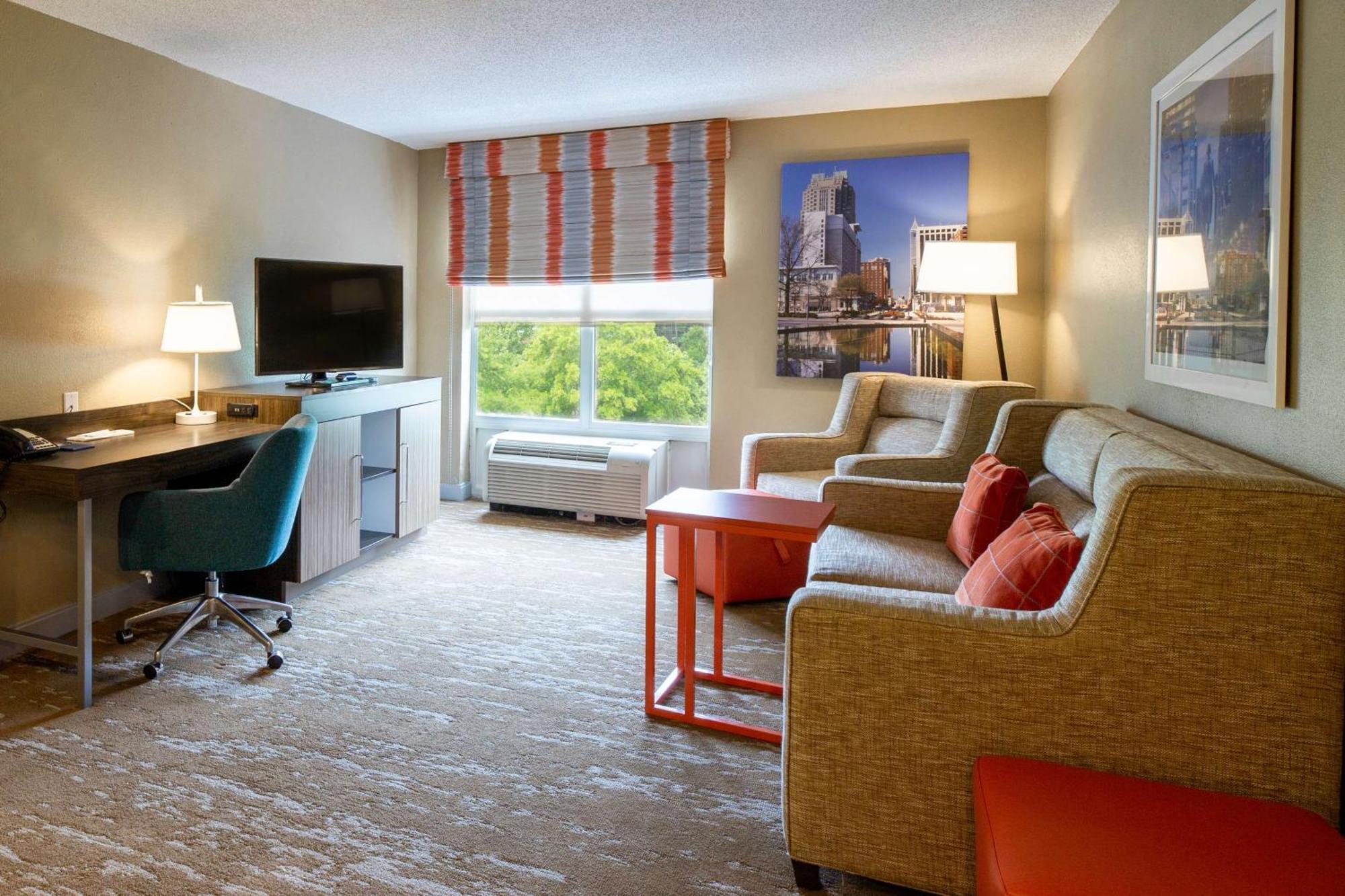 Hampton Inn & Suites Raleigh Cary Lenovo Center Exterior foto